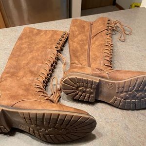 Women’s boots 👢